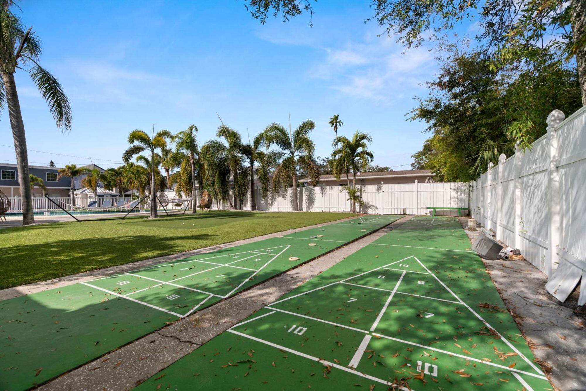 1K Bed Studio Apt With Shared Pool 06 Clearwater Exterior photo